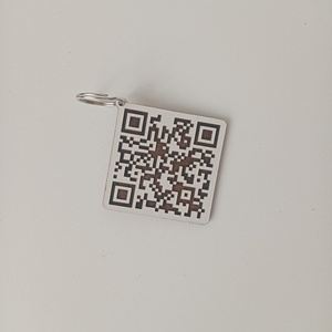 Breloc cod QR pentru afacerea ta - arte vizuale și accesorii  - fotografie - fotografie evenimente - Artynos.ro