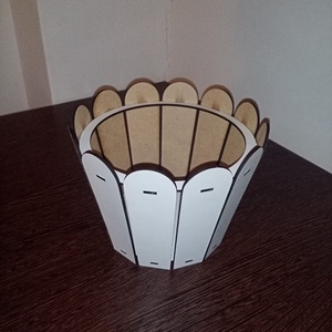 Cosulet HDF alb decupat 16.5x12.5 cm, Accessorii si unelte, Accesorii decorative, Alte accesorii, Fotografie, grafica, desen, ilustratie, Prelucrarea lemnului, ARTYNOS