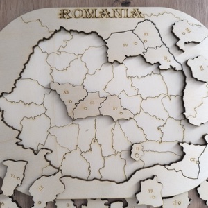 Harta Puzzle Romania din lemn  - jucării și echipamente pentru copii - jocuri de gândire - jocuri educative - Artynos.ro