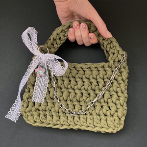 Geanta poseta crosetata cu accesorii  - genți și portofele - genți de mână și umăr - geantă casual - Artynos.ro