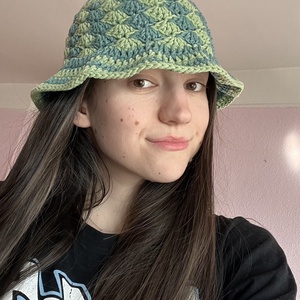 Palarie bucket-hat crosetata - îmbrăcăminte și modă - eșarfe, pălării, fularuri - pălărie - Artynos.ro