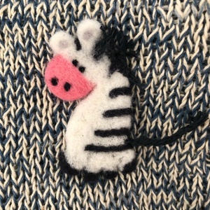 Brosa zebra , Bijuterii, Brose, , ARTYNOS