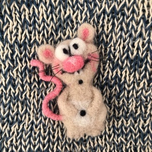 Brosa soricel , Bijuterii, Brose, Fetruire, ARTYNOS