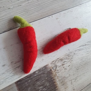 Brosa chili pepper - bijuterii - broșe - Artynos.ro