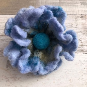 Brosa floare  - Artynos.ro