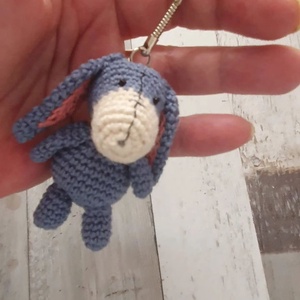 Breloc Eeyore  - genți și portofele - accesorii genți - breloc - Artynos.ro