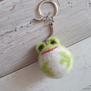 Breloc broscuta , Genti si portofele, Accesorii genti, Breloc, Fetruire, ARTYNOS