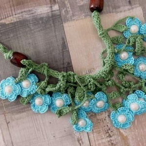 Colier cu flori  - bijuterii - coliere - coliere din perle - Artynos.ro