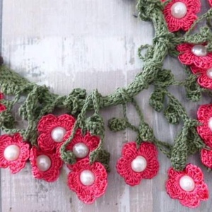 Colier cu flori , Bijuterii, Coliere, Coliere din perle, Crosetat, ARTYNOS