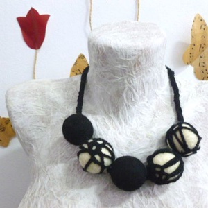 Colier , Bijuterii, Coliere, Coliere brodate, Fetruire, ARTYNOS