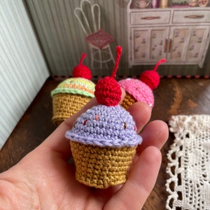 Brioșe crosetate - jucării și echipamente pentru copii - accesorii sport - accesorii pentru jocuri cu mingea - Artynos.ro