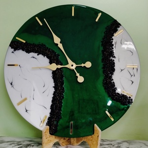  Ceas artizanal de lux Geoda Smarald � din rasina premium cu detalii aurii si mecanism silentios, Casa & Stil de viata, Decoratiuni de casa, Decoratiuni de pereti, Ceasuri de perete, , ARTYNOS