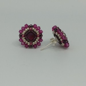 Cercei Swarovski cu știfturi de flori (violet) - Artynos.ro