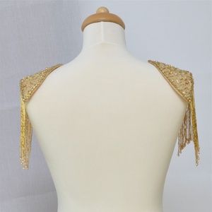 Epoleti aurii accesorii rochii de gala femei - îmbrăcăminte și modă - haine damă - rochii elegante - Artynos.ro