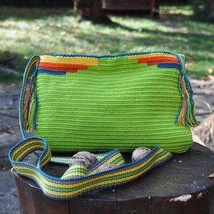 Geanta handmade Crisana- motiv popular traditional soare floare colectia urban - geantă și husă - genți de umăr și genți de mână - genți de umăr - Artynos.ro
