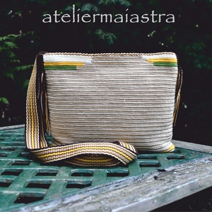 Geanta handmade Muntenia- motiv popular traditional patru cai si floare de cuisoare colectia traditional - geantă și husă - genți de umăr și genți de mână - genți de umăr - Artynos.ro
