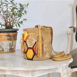 Geanta handmade motive geometrice fagure de miere - geantă și husă - genți de umăr și genți de mână - genți de umăr - Artynos.ro