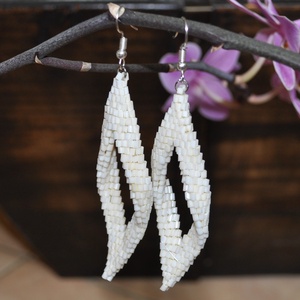 cercei lungi albi, cercei mireasa, cercei perle, bijuterii femei, cadou handmade - accesorii nuntă - bijuterii mireasă - cercei mireasă - Artynos.ro