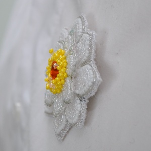 brosa nufar 3D cristale handmade  accesorii femei, bijuterii cadou accesorii sacou bijuterii handmade - bijuterii - broșă, insigne - insigne - Artynos.ro