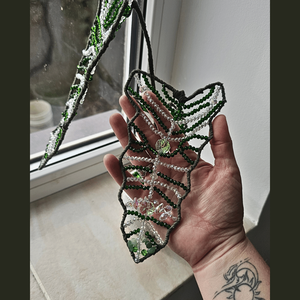 Planta din Cristale - Alocasia 01 - Suncatcher - casă & stil de viață - decorațiuni de casă - accesorii florale - ghiveci de plante - Artynos.ro