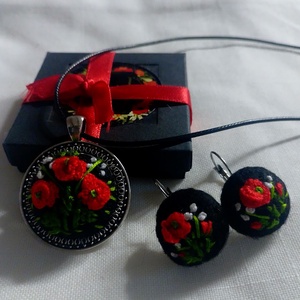 Set bijuterii cu broderie manuală - bijuterii - seturi de bijuterii - Artynos.ro