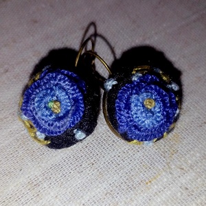 Cercei cu broderie manuală - bijuterii - cercei - cercei brodați - Artynos.ro