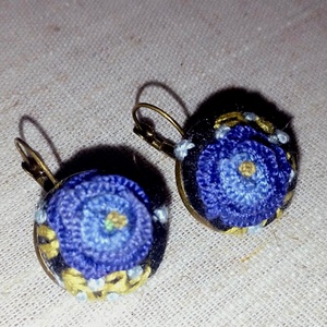 Cercei cu broderie manuală - bijuterii - cercei - cercei brodați - Artynos.ro