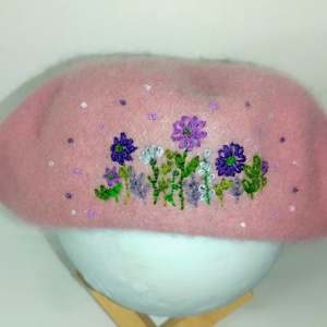 Beretă roz cu flori brodate - îmbrăcăminte și modă - eșarfe, pălării, fularuri - căciulă - Artynos.ro