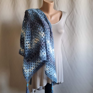 Șal triunghiular croșetat manual MIRABELA - îmbrăcăminte și modă - eșarfe, pălării, fularuri - șaluri - Artynos.ro