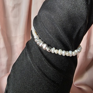 Bratara  cu perle de cultura si hematite  - Artynos.ro