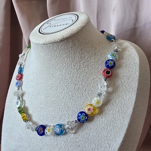 Colier handmade cu pietre naturale asociate celor 7 chakre, realizat pentru a îmbina frumusețea cristalelor cu semnifica - bijuterii - coliere - coliere din mărgele - Artynos.ro