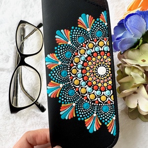 Etui ochelari -Mandala paint - geantă și husă - portofele, huse, suporturi - toc ochelari - Artynos.ro