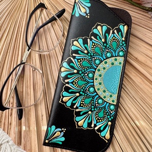 Etui negru pentru ochelari - Art in puncte, Geanta si husa, Portofele, huse, suporturi, Toc ochelari, Obiecte pictate, Pictura, ARTYNOS