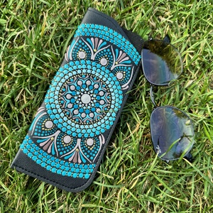 Etui pentru ochelari pictat manual  - geantă și husă - portofele, huse, suporturi - toc ochelari - Artynos.ro