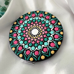 Oglinda Pictata manual - Stil Mandala - baie și frumusețe - accesorii pentru îngrijirea feței - accesorii machiaj - Artynos.ro