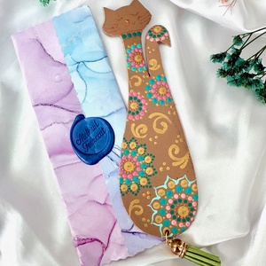 Semn de carte din piele naturala pictat manual Kitty Cat - cărți și creații cu tematică muzicală, cadouri - semn de carte - Artynos.ro