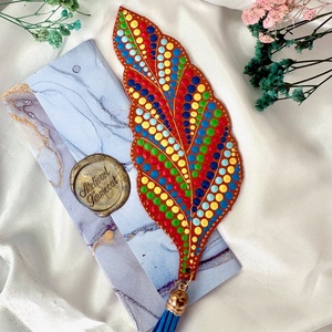 Semn de carte din piele naturala, pictat manual Leaf - cărți și creații cu tematică muzicală, cadouri - semn de carte - Artynos.ro