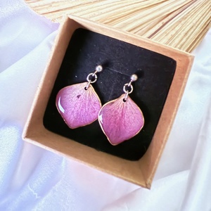 Cercei argint din rasina si si petale naturale de Hortensie , Bijuterii, Cercei din rasina, Confectionarea bijuteriilor, ARTYNOS