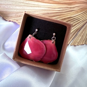 Cercei argint 925 din rasina si petale naturale de trandafir - bijuterii - cercei - cercei din rășină - Artynos.ro