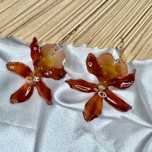 Cercei orhidee Cambria cu montura argint 925. - Artynos.ro