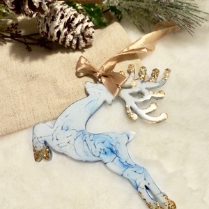 Ren Albastru cu Accente de Sclipici Decoratiune de Iarna - Artynos.ro