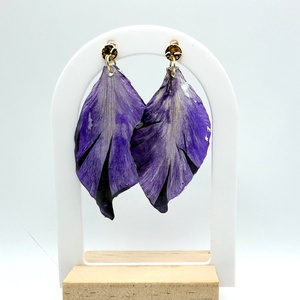 Cercei handmade cu petale de gladiolă mov � flori naturale - bijuterii - cercei - cercei din rășină - Artynos.ro