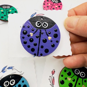 Broșă Mărțișor gargarita  � pictată manual pe lemn - bijuterii - mărțișor - Artynos.ro