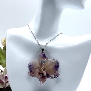 Pandantiv cu Orhidee Naturala in Rasina UV � Eleganta Florala , Bijuterii, Coliere, Pandative, Aranjament de flori, Confectionarea bijuteriilor, ARTYNOS