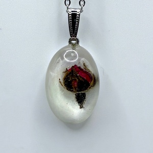 Pandantiv Trandafir Unicat din Rășină � Bijuterie Artistice - bijuterii - coliere - pandative - Artynos.ro