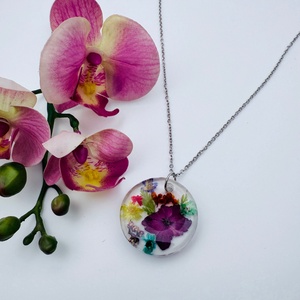 Pandantiv Handmade cu Flori naturale Presate � Rasina Premium - Artynos.ro