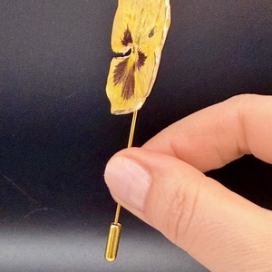  Broșă Panseluță Naturală � Accesoriu Floral de primavara  - bijuterii - broșe - Artynos.ro