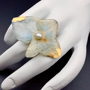  Inel handmade cu hortensie albastra naturala � bijuterie florala unica, Bijuterii, Inele, Inele statement, Confectionarea bijuteriilor, ARTYNOS