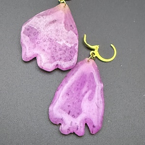 Cercei cu petale naturale de bujor roz � bijuterii din flori presate - bijuterii - cercei - cercei hoops - Artynos.ro