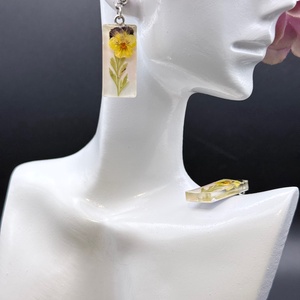 Cercei terariu cu flori presate � bijuterii inspirate din natură - bijuterii - cercei - cercei din rășină - Artynos.ro